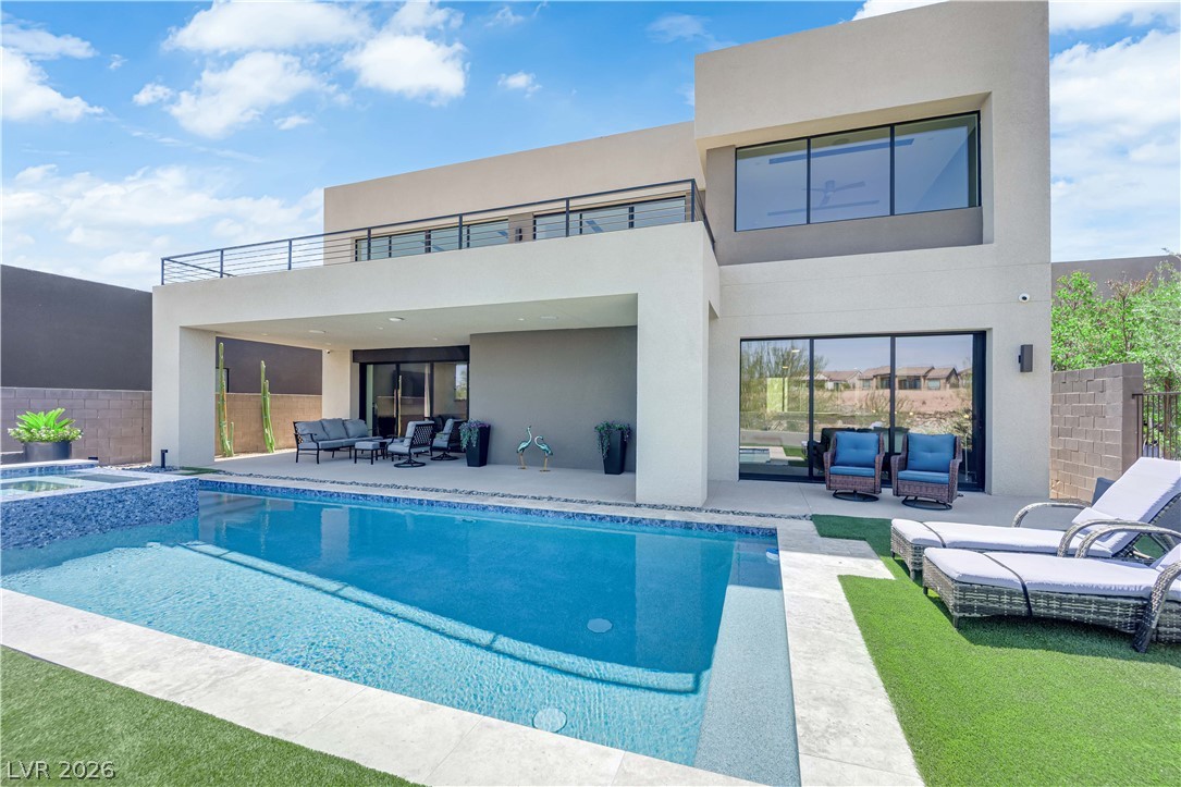 16 Canyon Shores Place