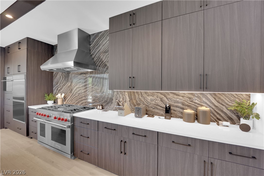 16 Canyon Shores Place