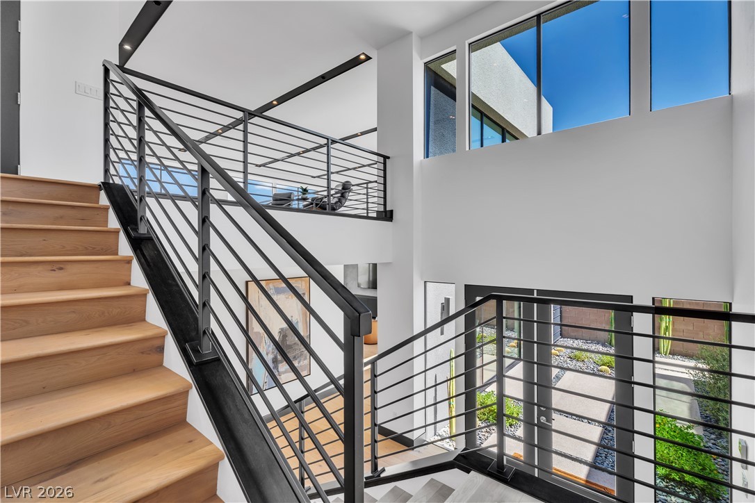 16 Canyon Shores Place