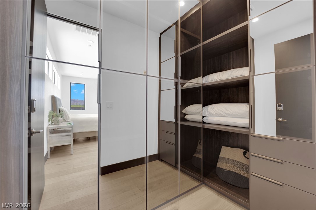 16 Canyon Shores Place