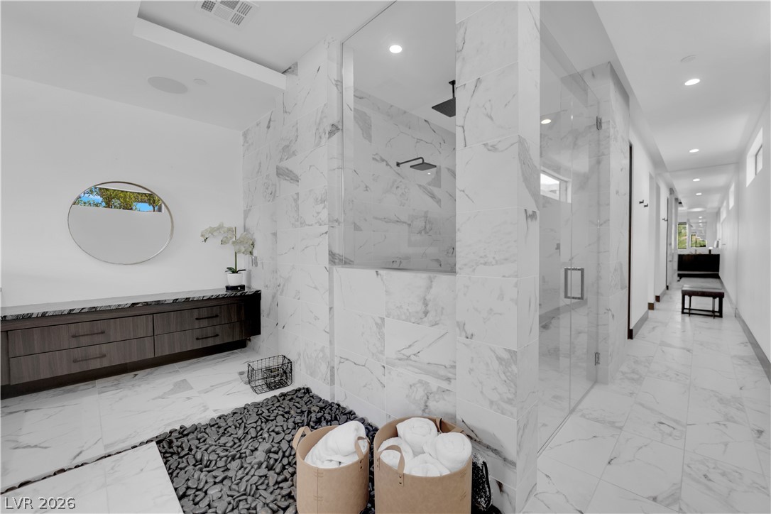 16 Canyon Shores Place