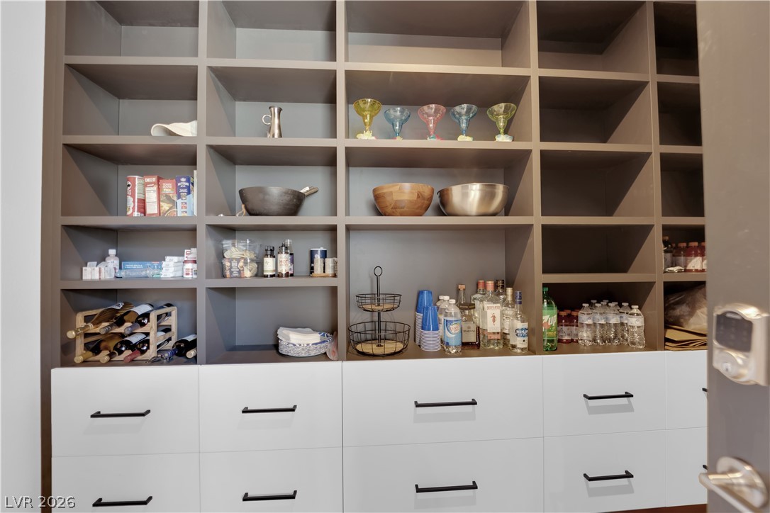 16 Canyon Shores Place