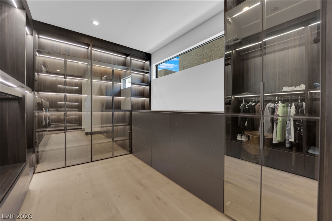 16 Canyon Shores Place