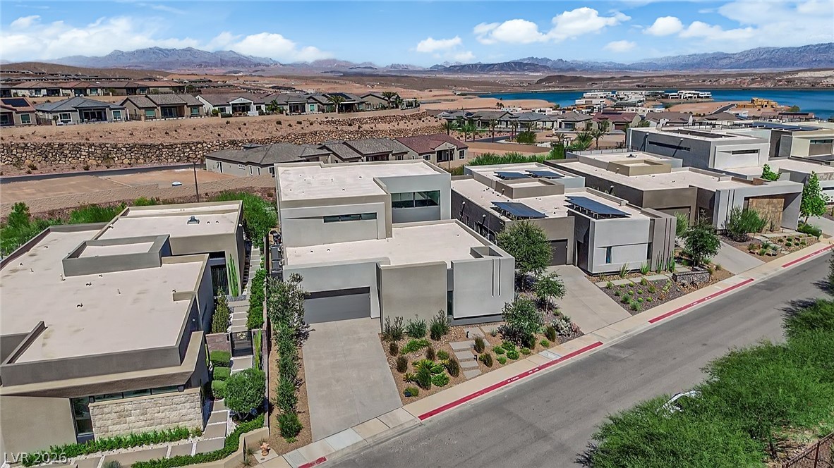 16 Canyon Shores Place