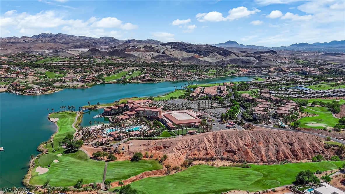 16 Canyon Shores Place