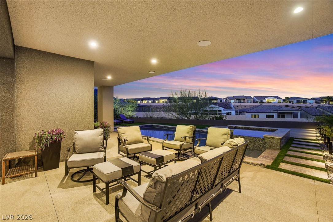 16 Canyon Shores Place