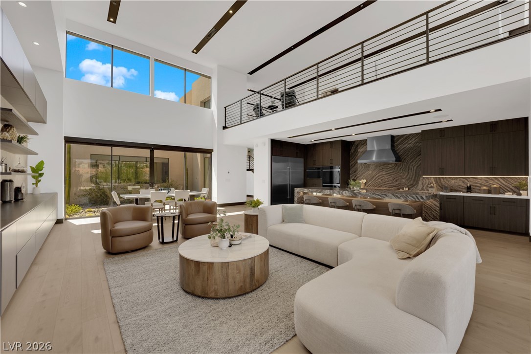 16 Canyon Shores Place