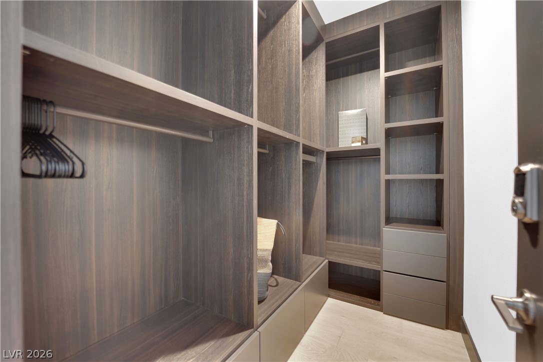 16 Canyon Shores Place