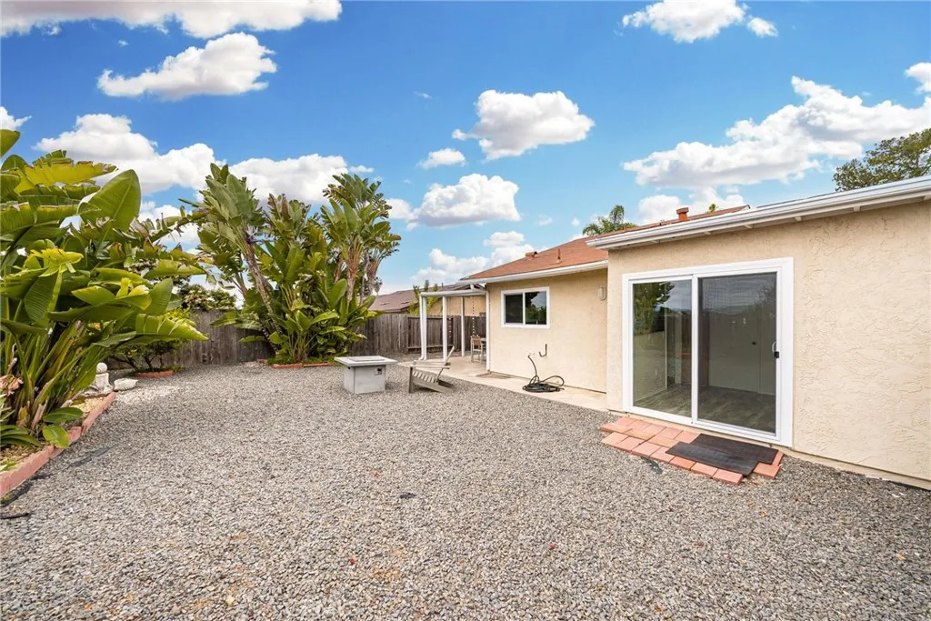 1464 Peacock Boulevard