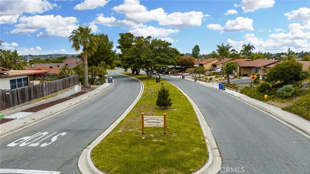 1464 Peacock Boulevard