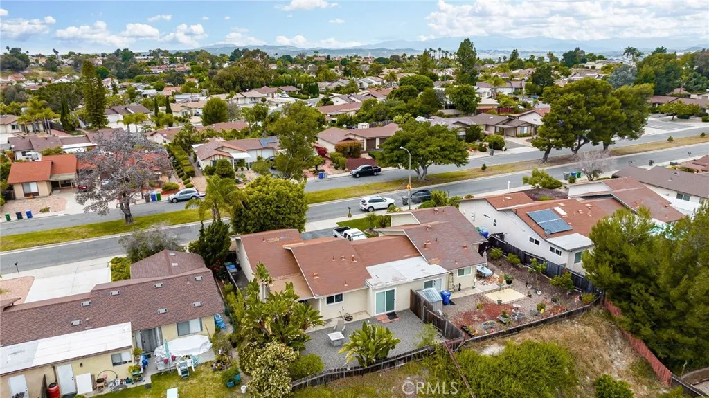 1464 Peacock Boulevard