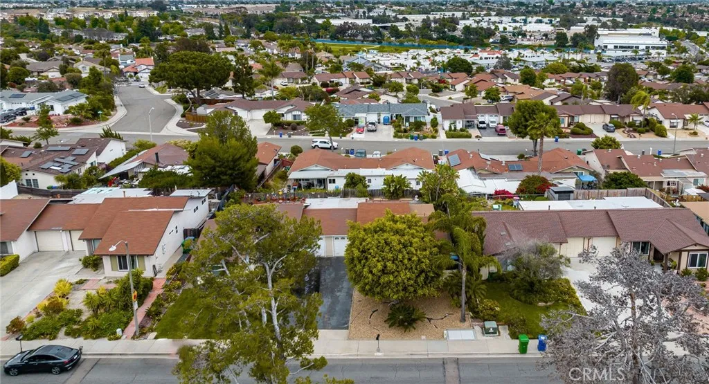 1464 Peacock Boulevard
