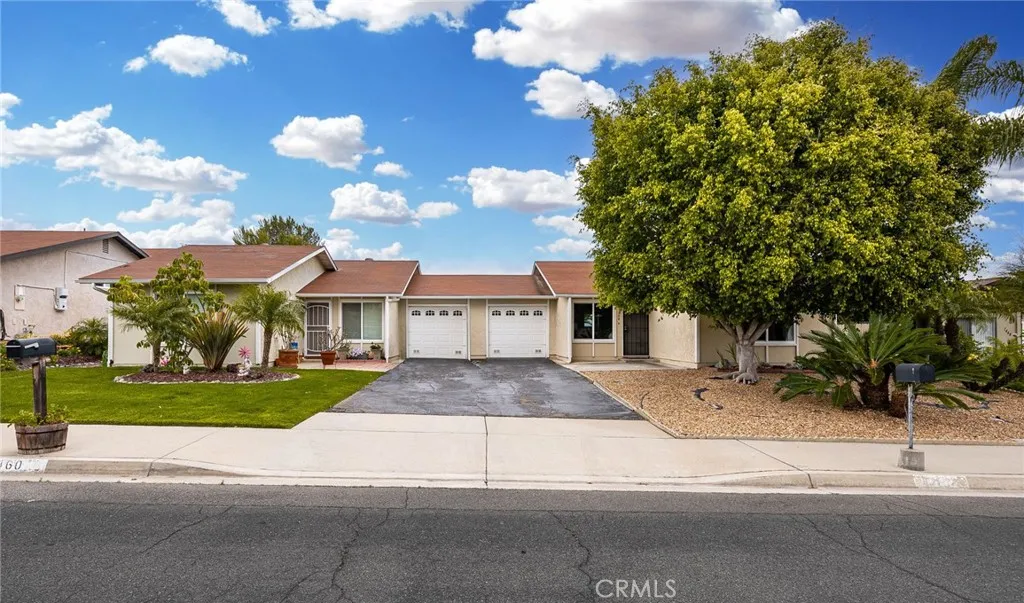 1464 Peacock Boulevard