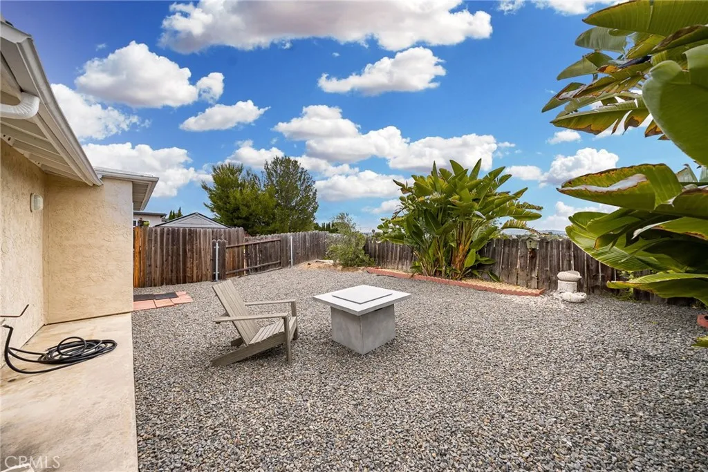 1464 Peacock Boulevard