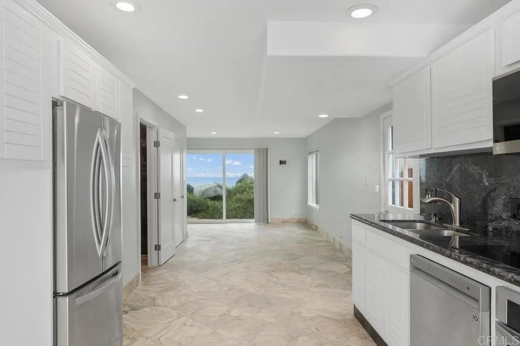 1360 Seacoast Drive Unit B