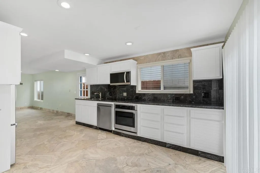 1360 Seacoast Drive Unit B