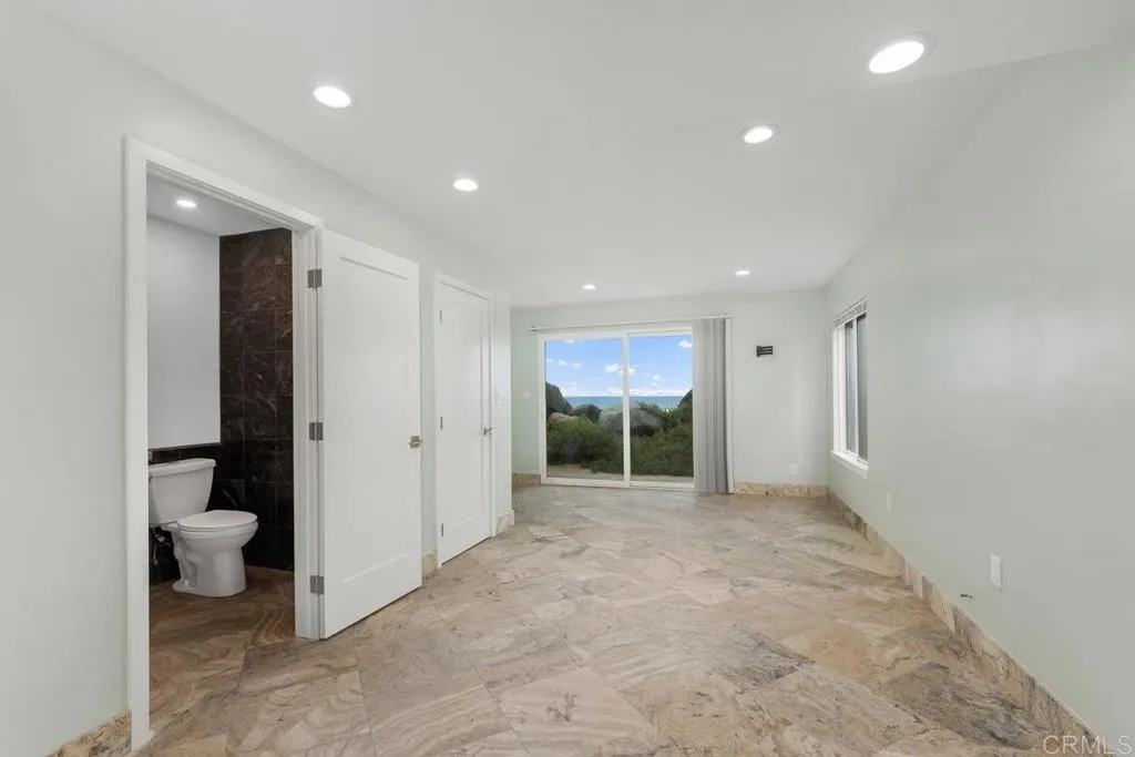 1360 Seacoast Drive Unit B