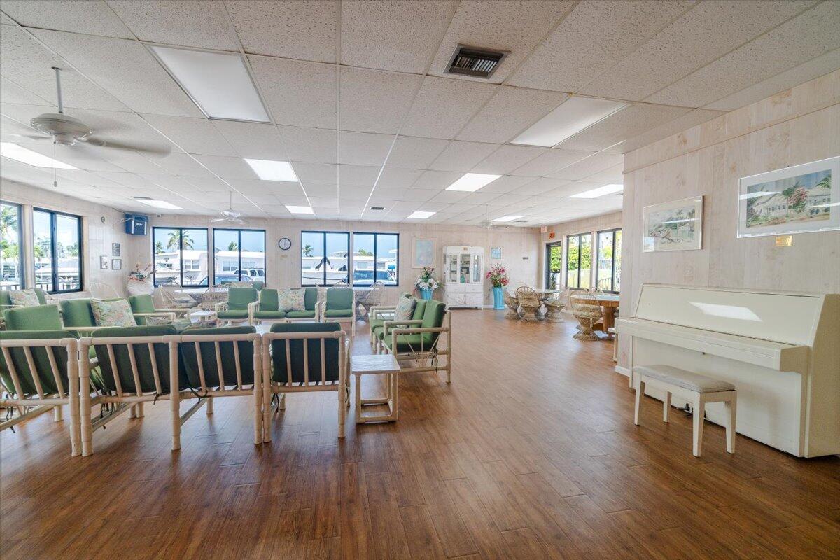 65821 Overseas Highway Unit: 417