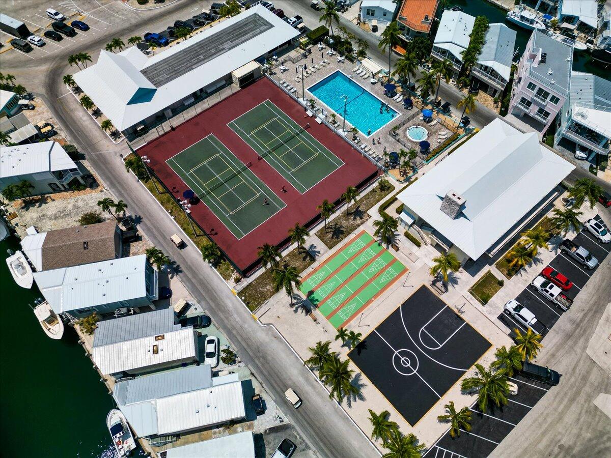 65821 Overseas Highway Unit: 417