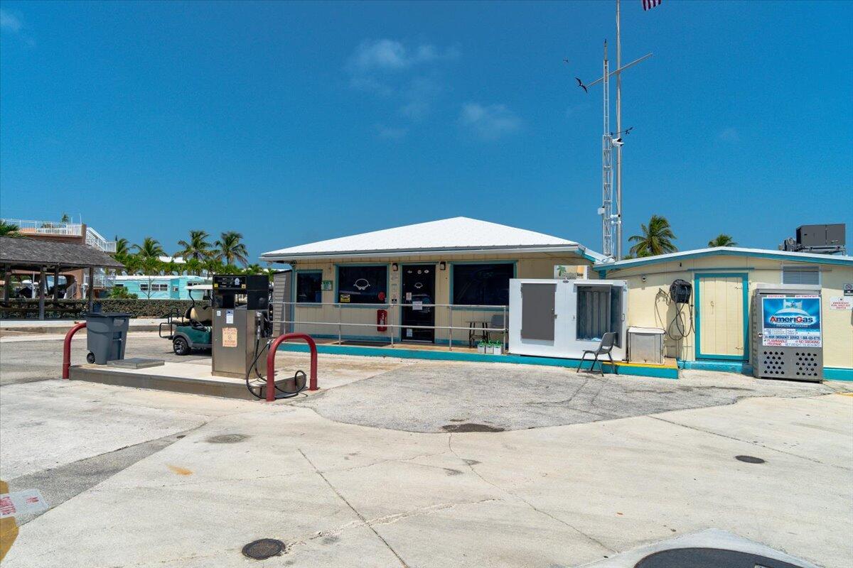 65821 Overseas Highway Unit: 417
