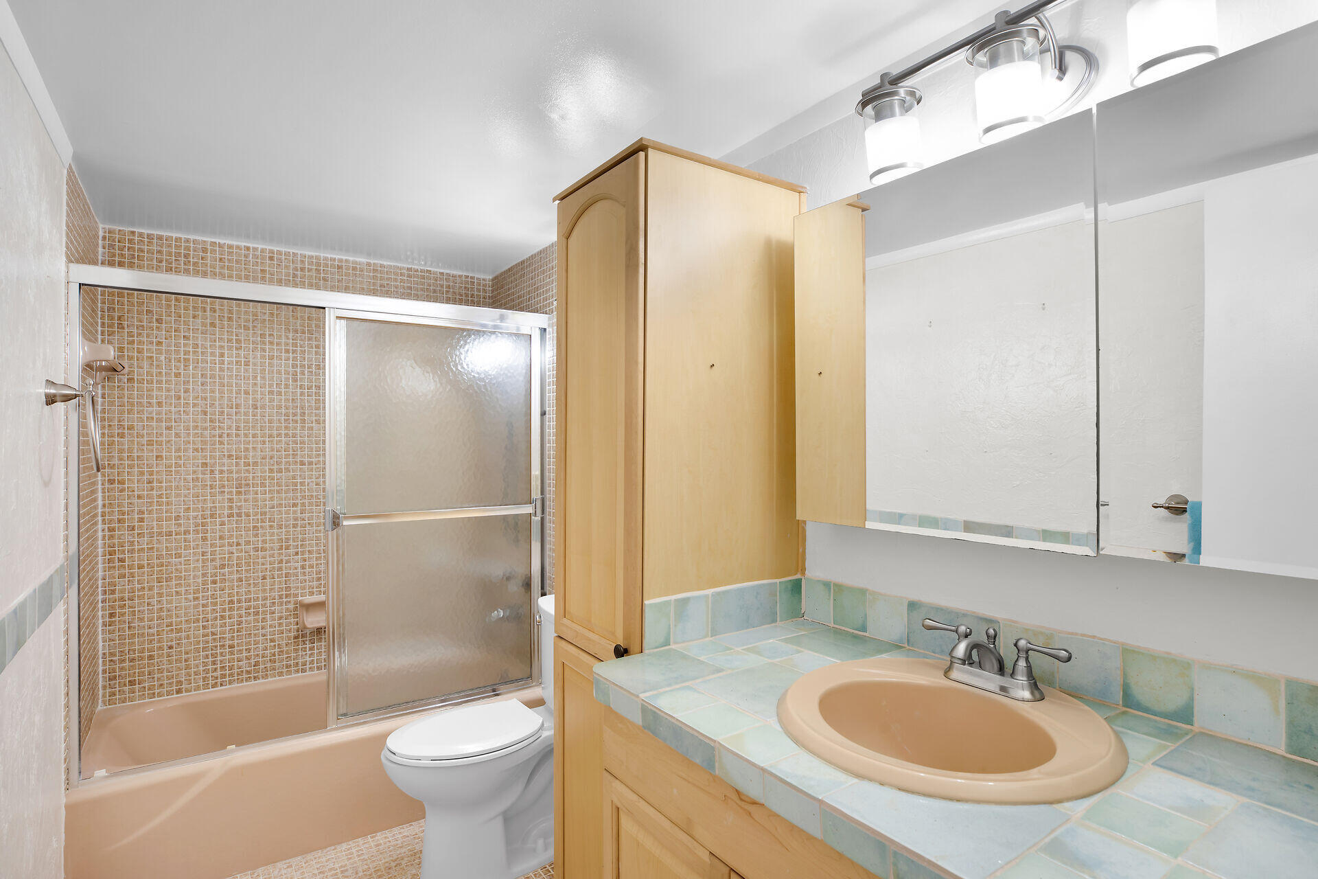 300 El Capitan Drive Unit: 2