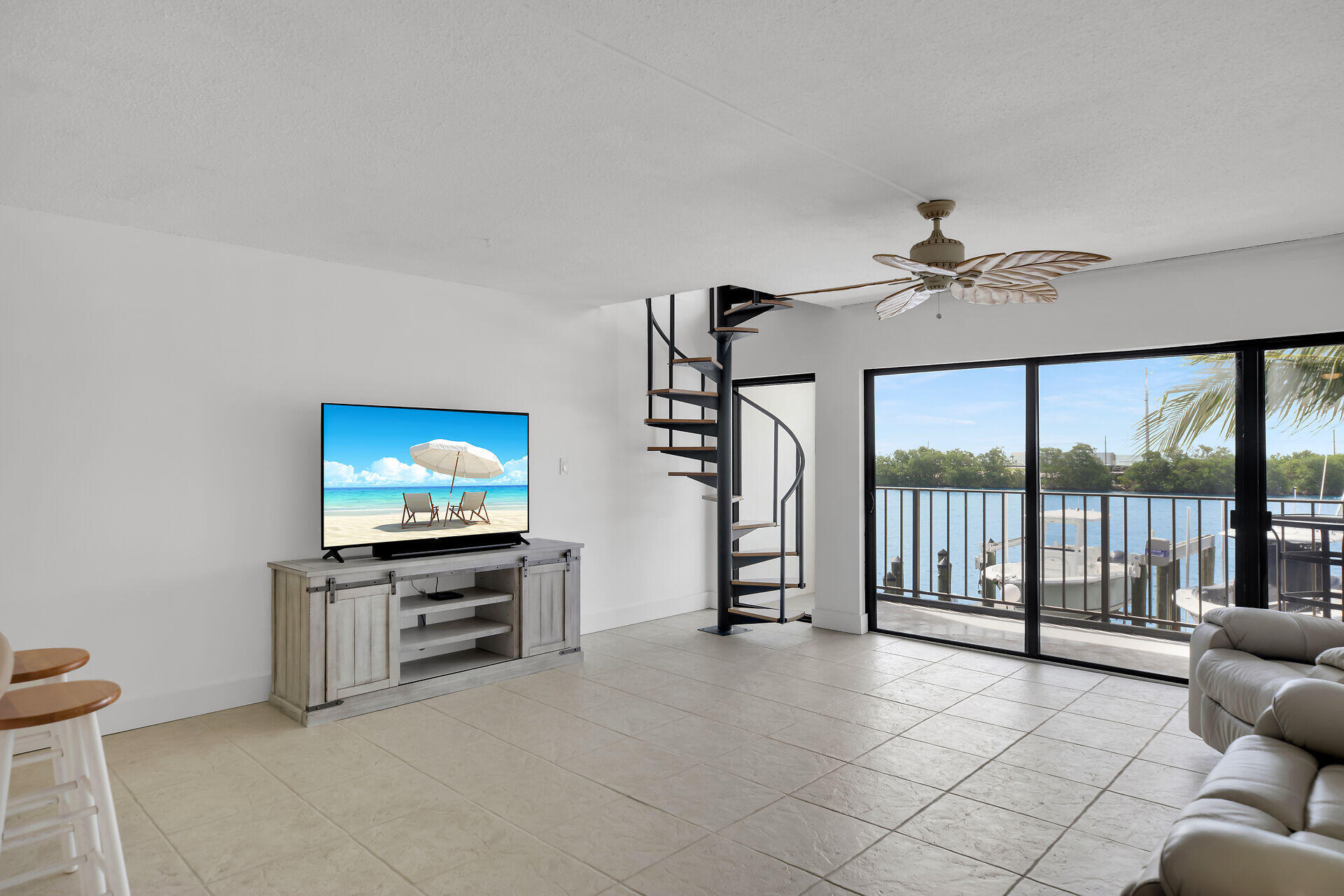 300 El Capitan Drive Unit: 2