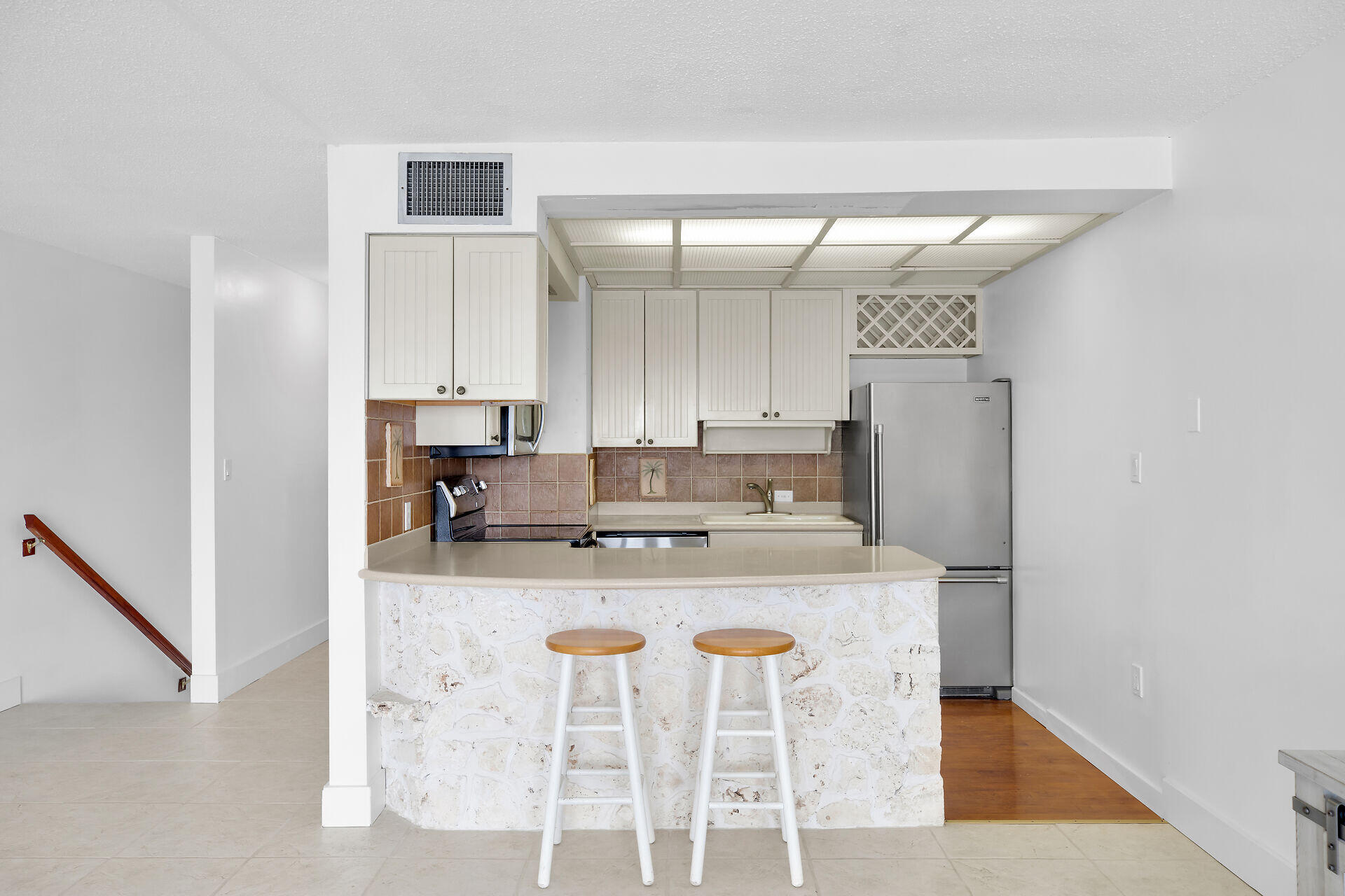 300 El Capitan Drive Unit: 2