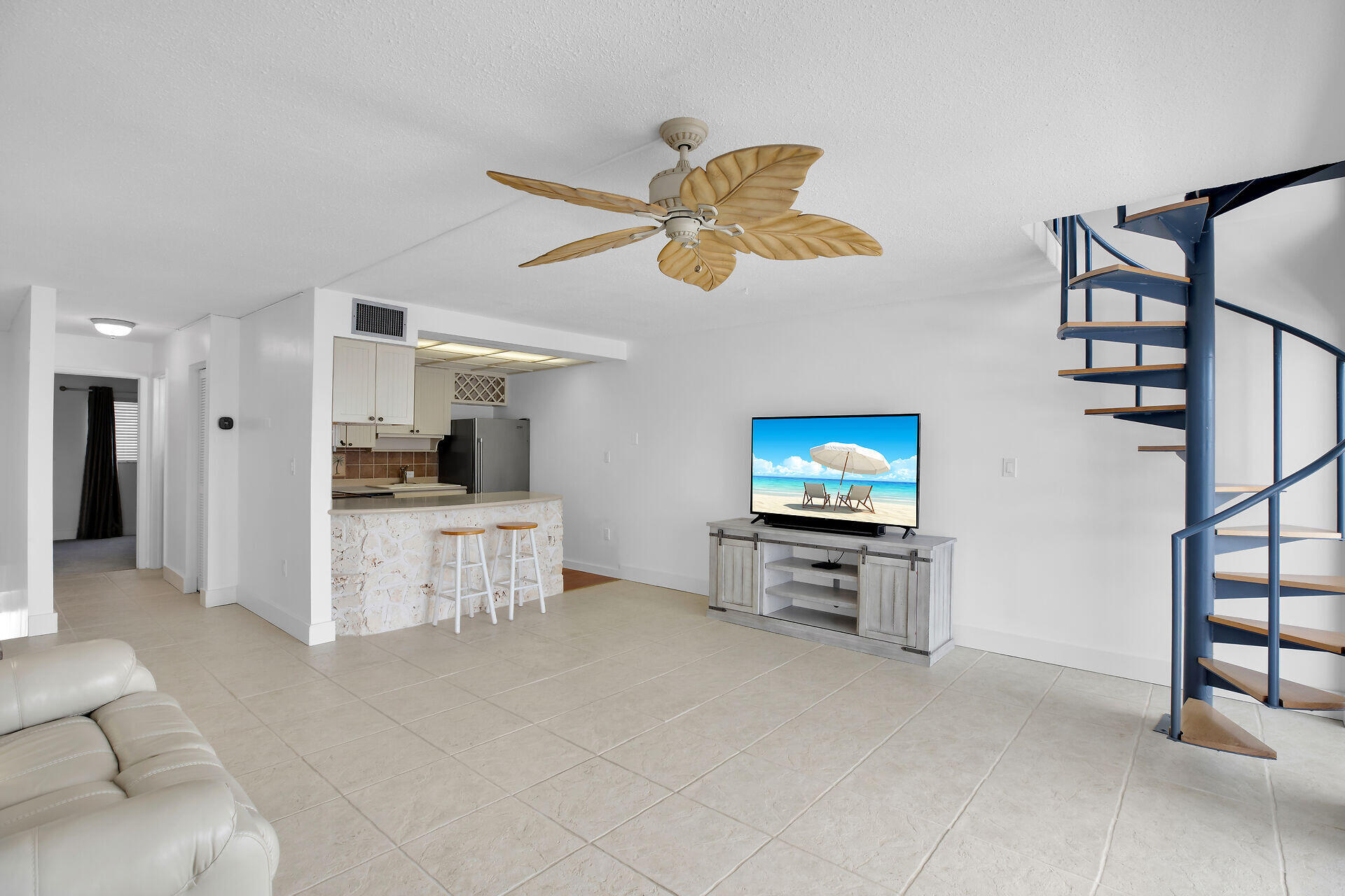 300 El Capitan Drive Unit: 2