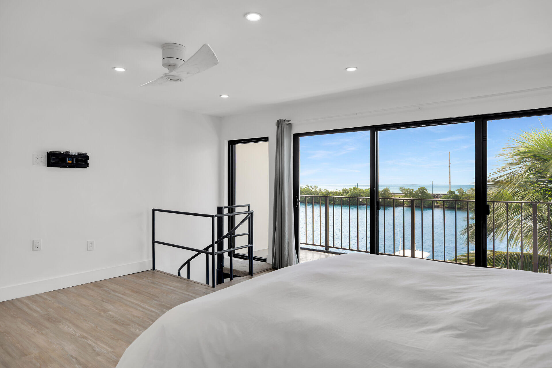 300 El Capitan Drive Unit: 2