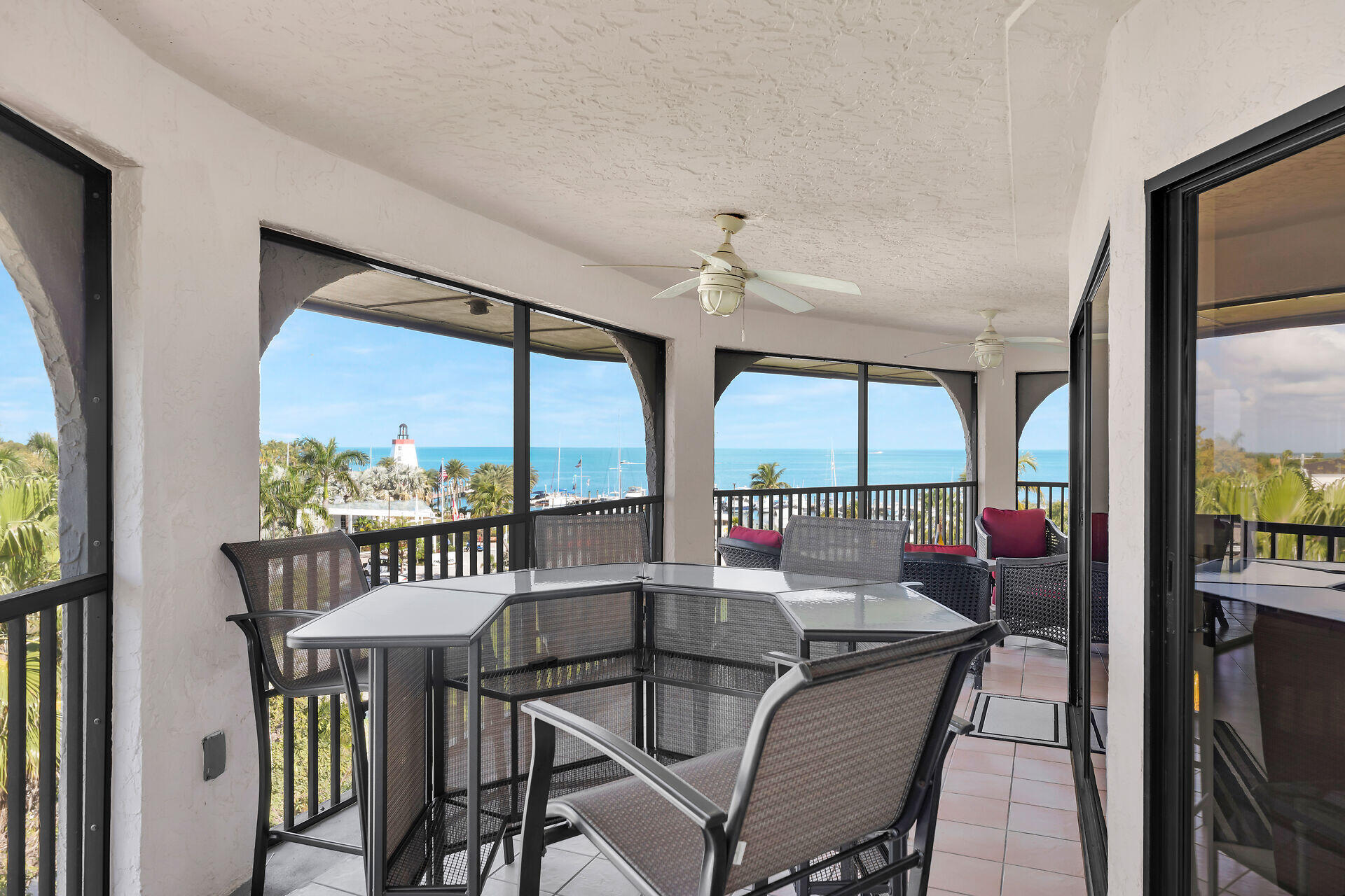 1998 Overseas Highway Unit: A41