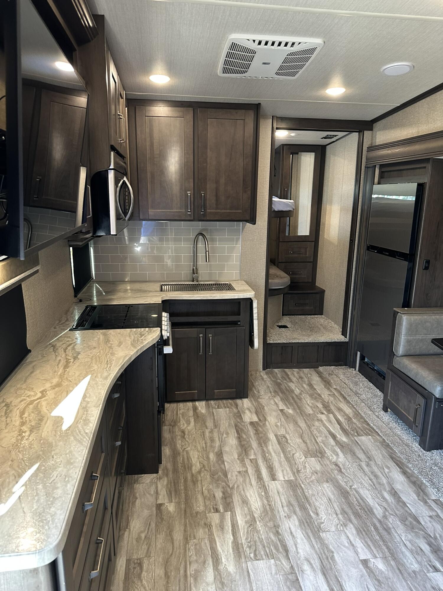 6099 Overseas Highway Unit: 75W