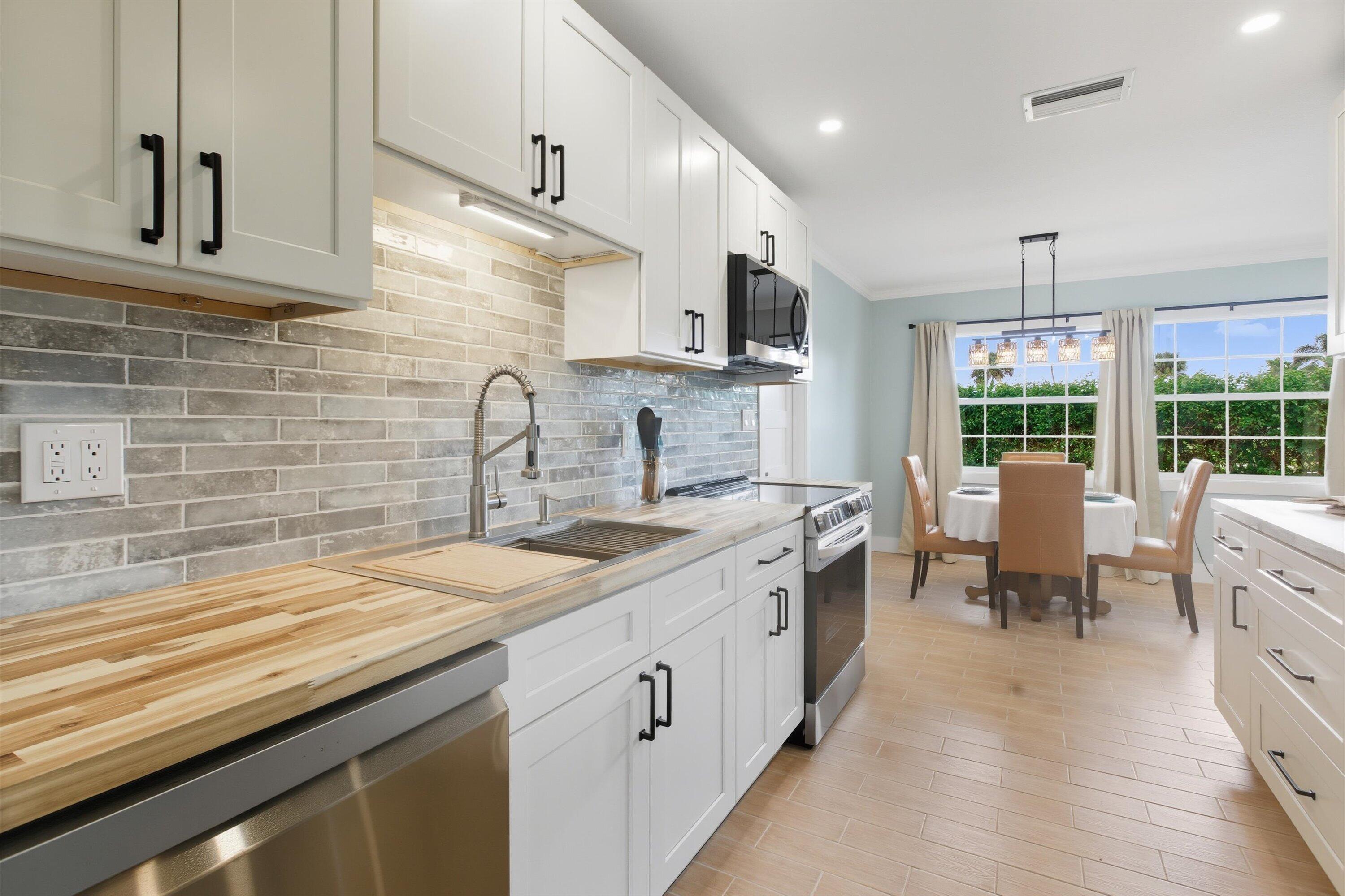 3030 Palm Drive Punta Gorda, FL 33950