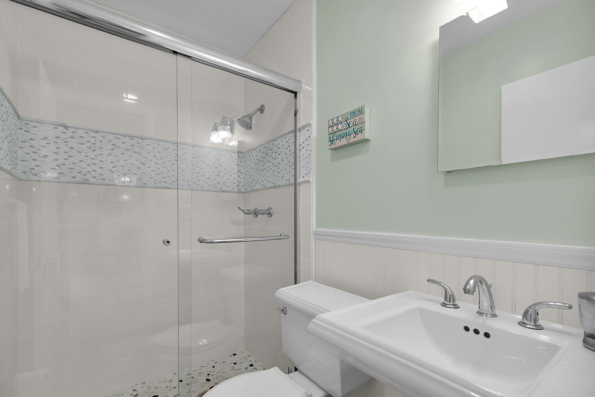 389 N Anglers Drive Unit: 204