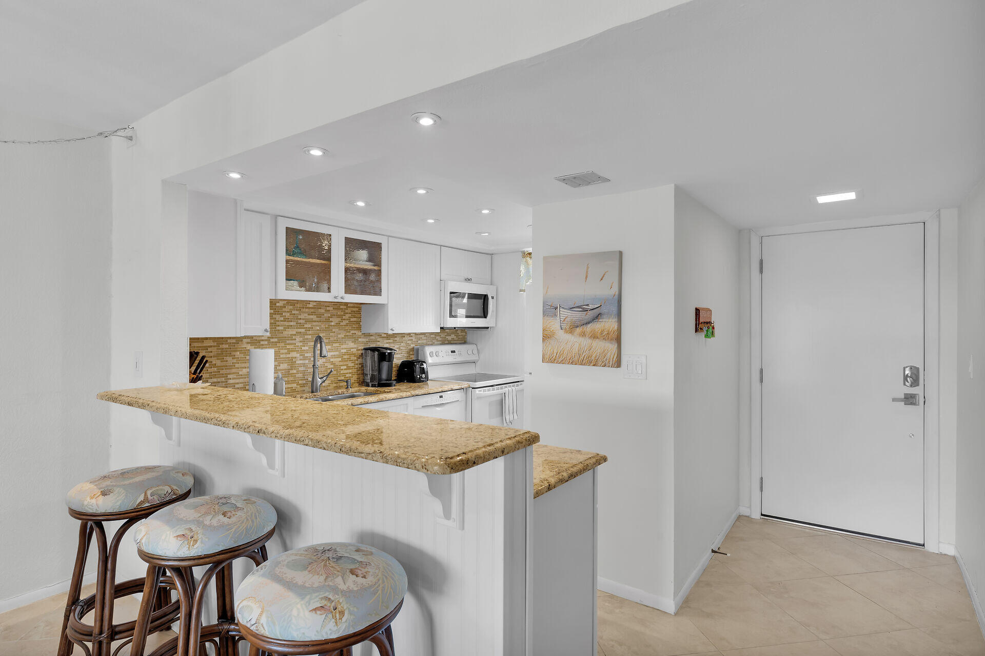 389 N Anglers Drive Unit: 204