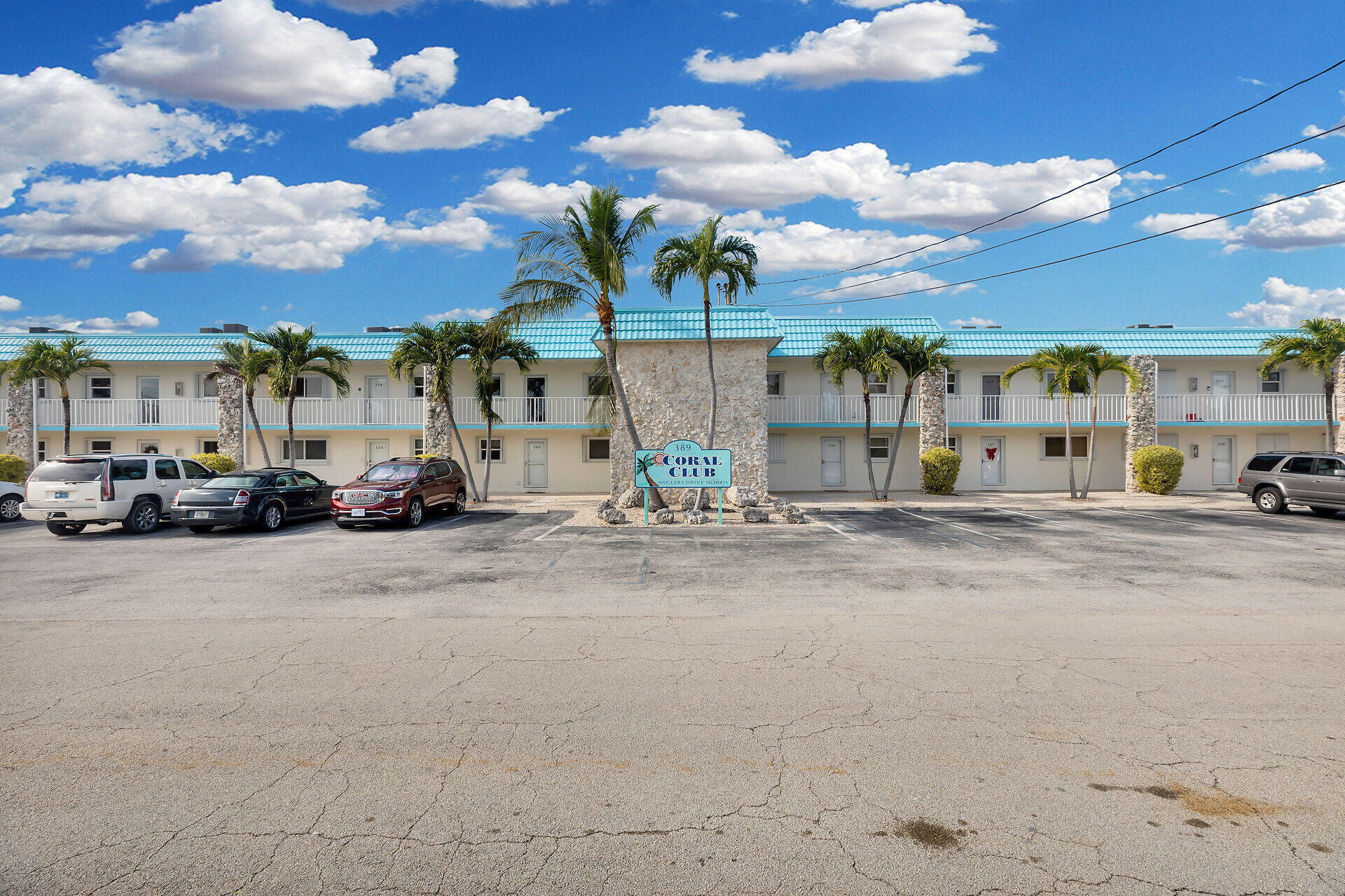 389 N Anglers Drive Unit: 204