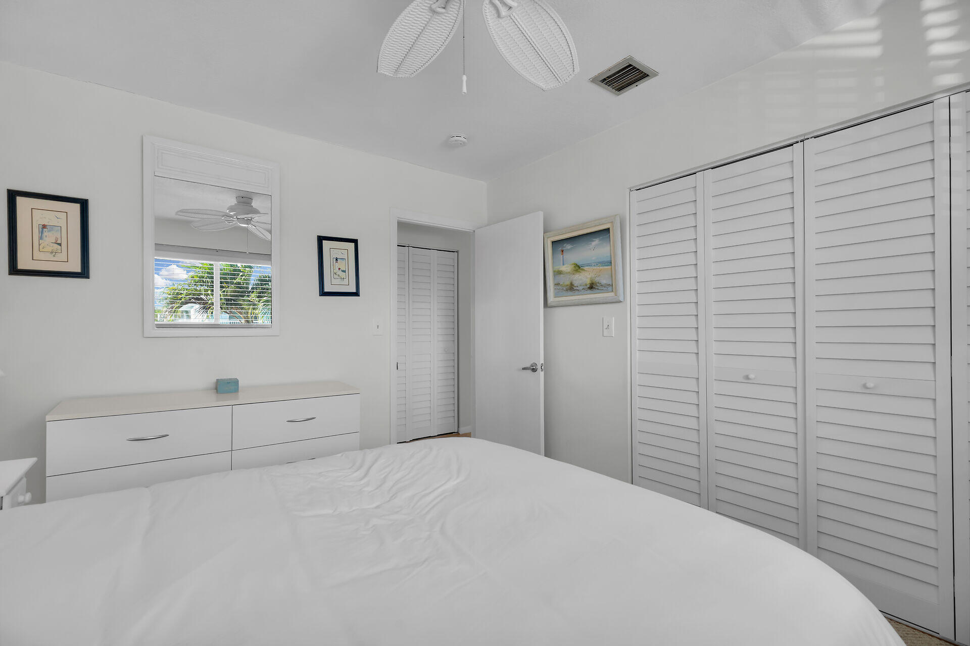 389 N Anglers Drive Unit: 204