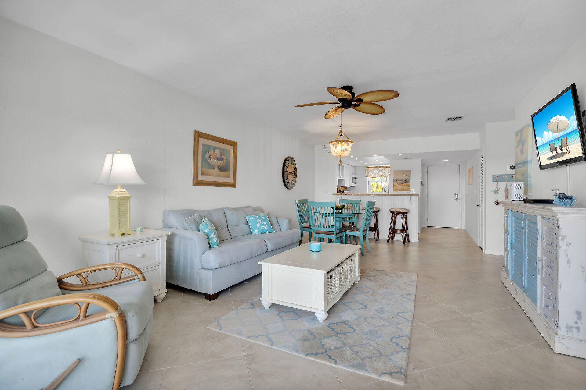 389 N Anglers Drive Unit: 204