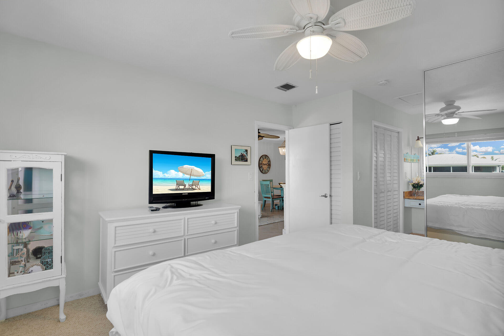 389 N Anglers Drive Unit: 204