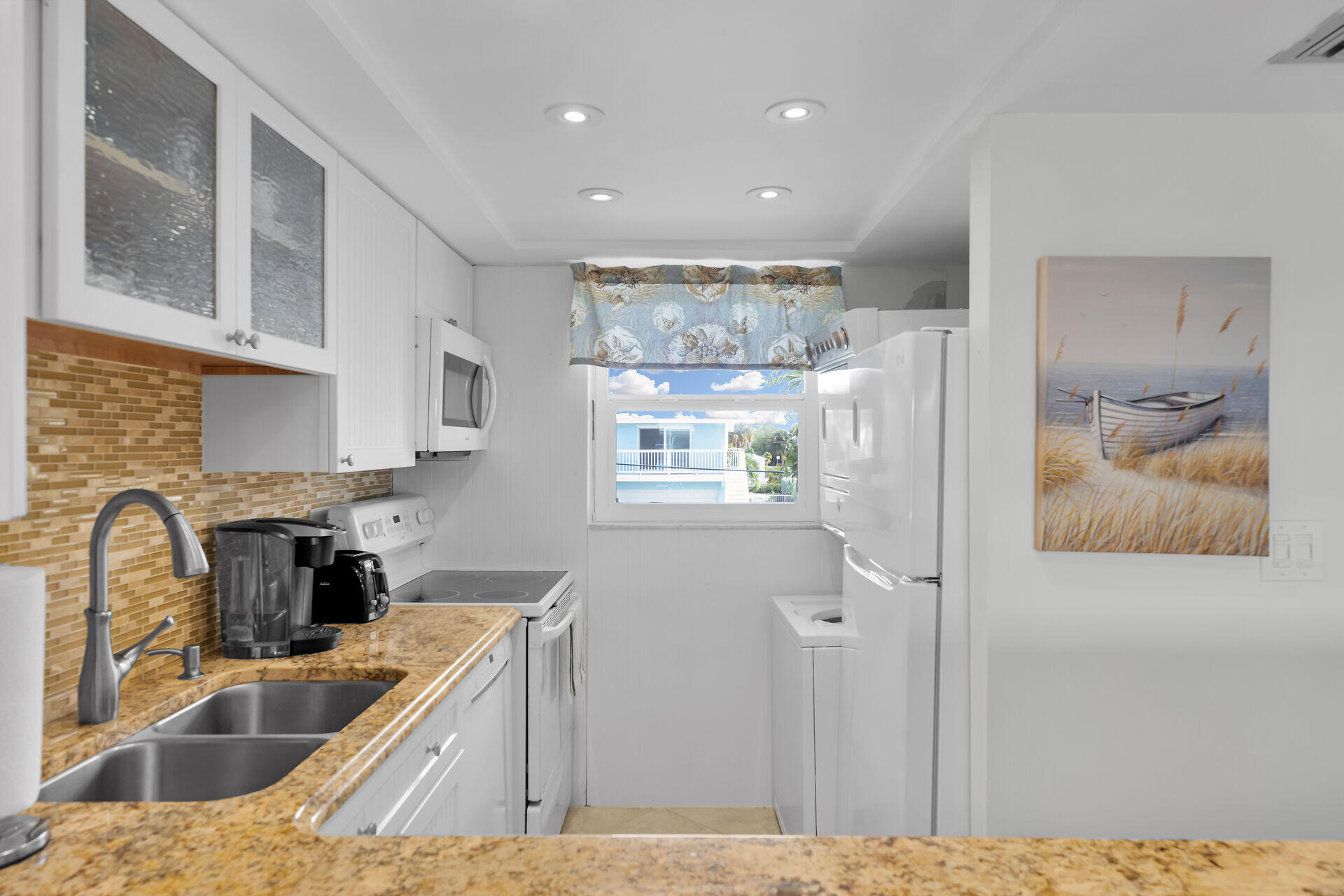 389 N Anglers Drive Unit: 204