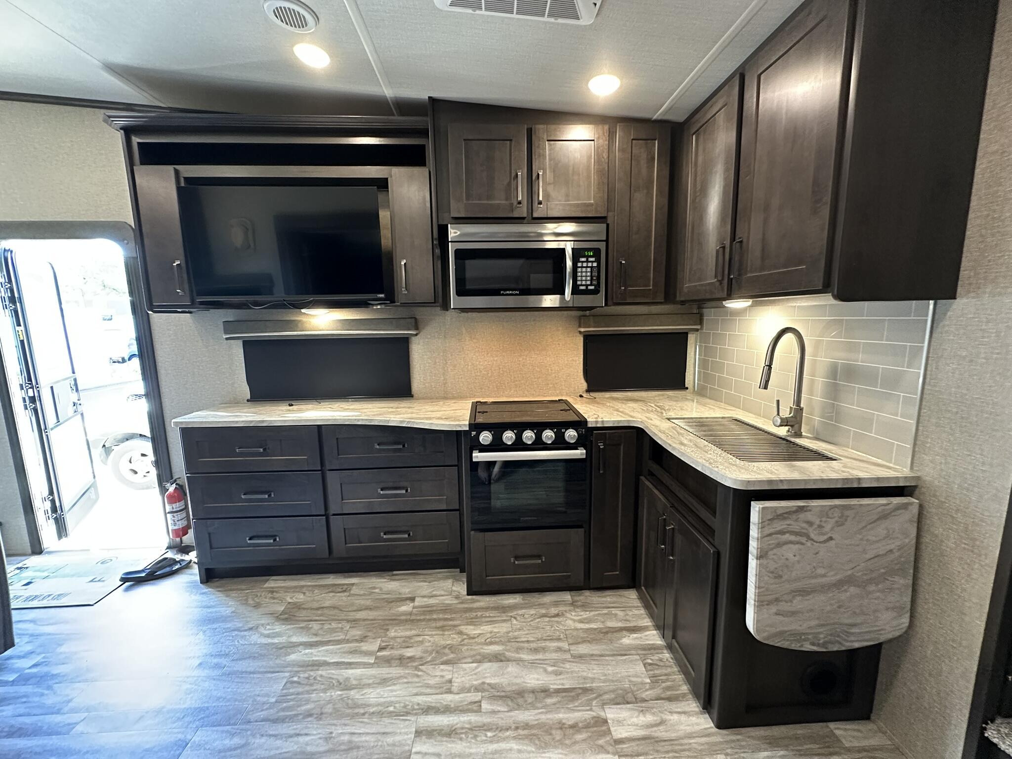 6099 Overseas Highway Unit: 75W