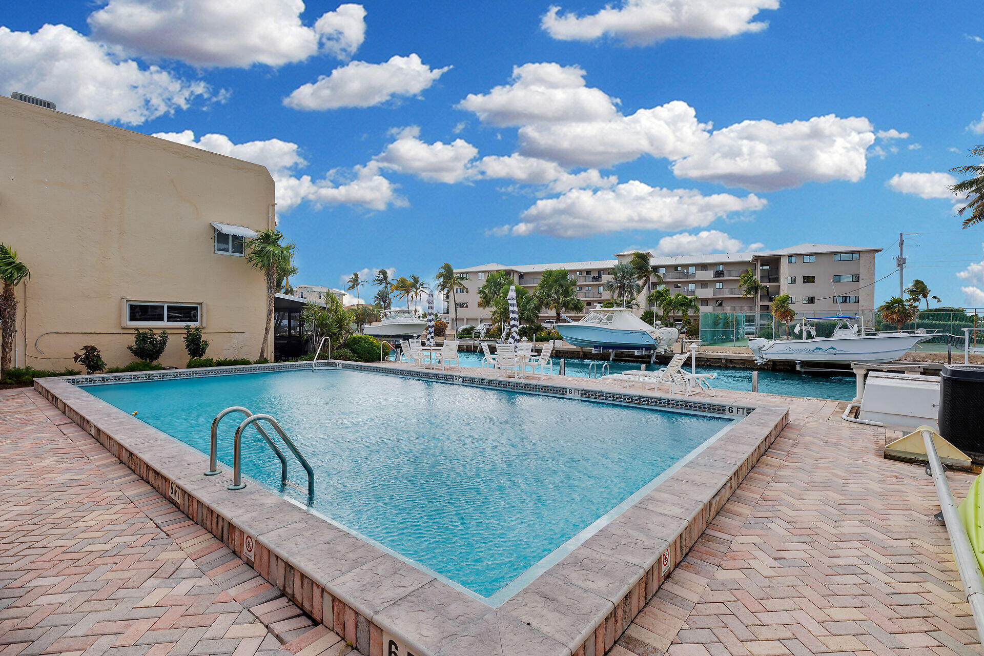 423 Sombrero Beach Road Unit: 9