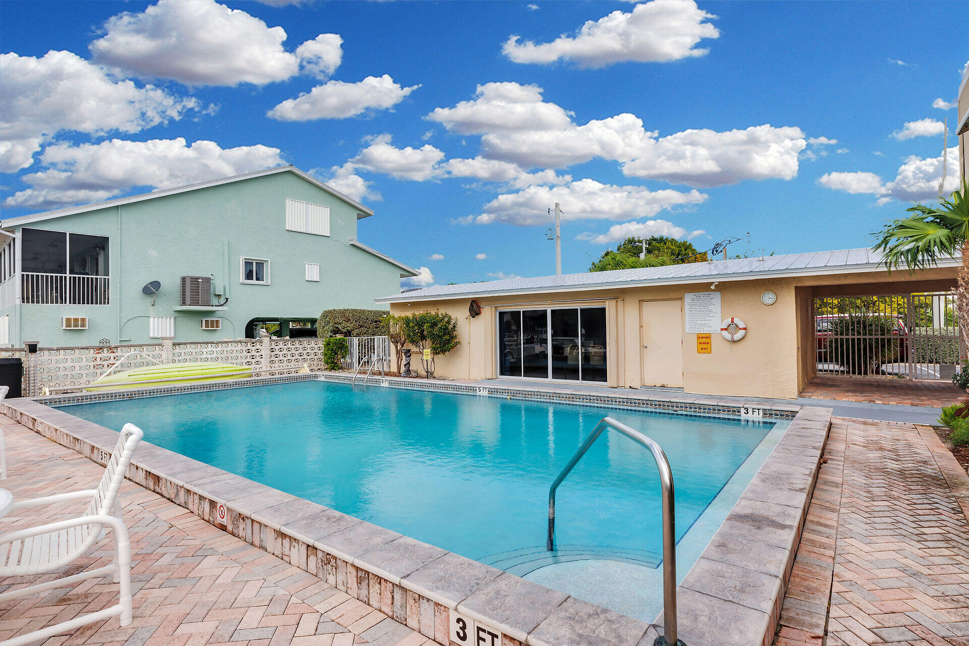 423 Sombrero Beach Road Unit: 9