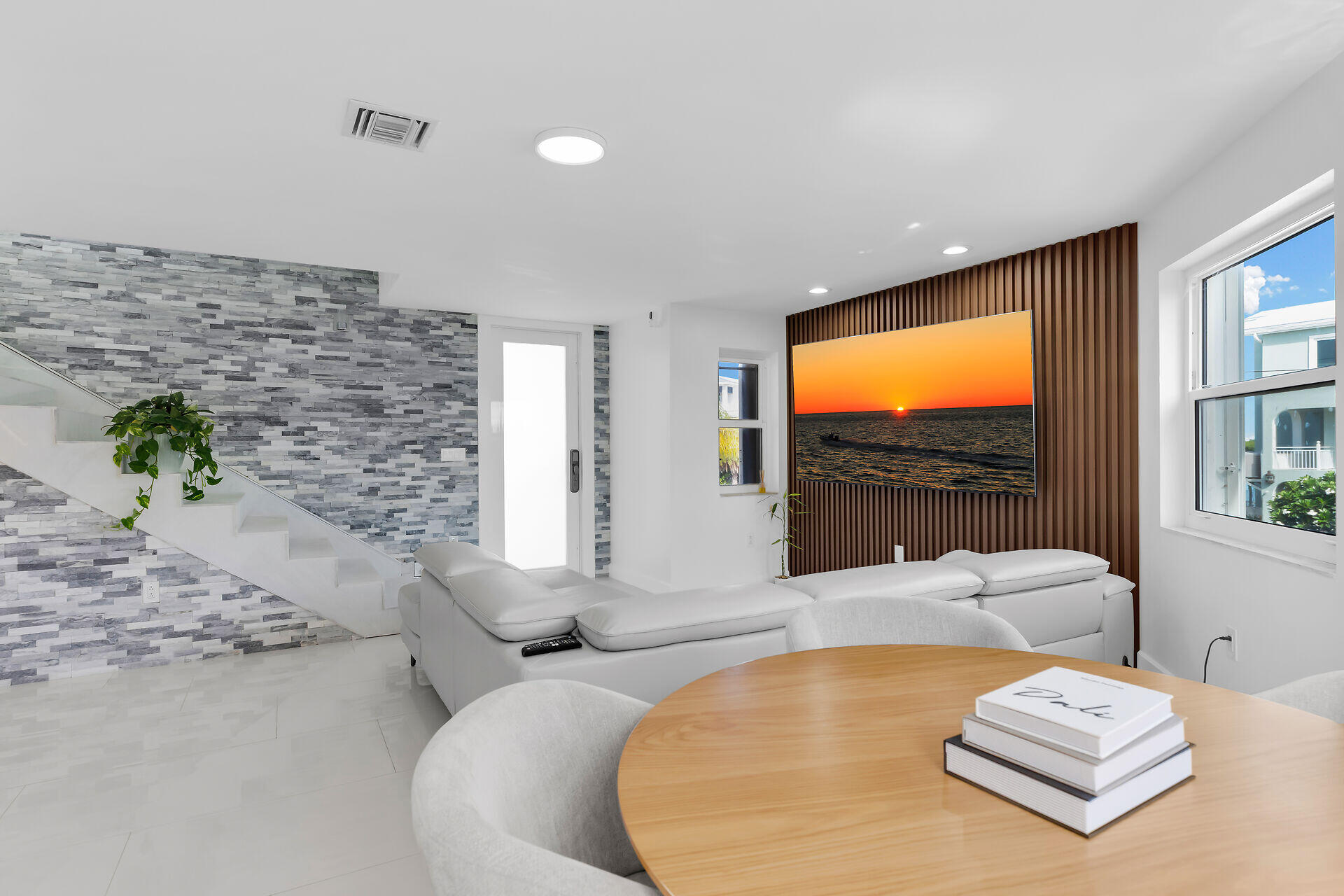 209 Corsair Road