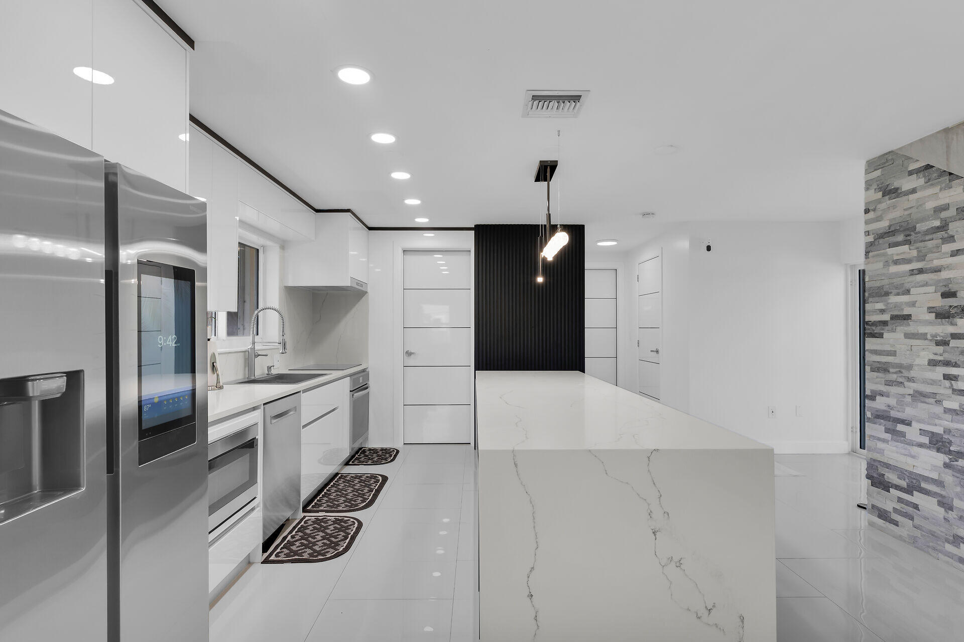 209 Corsair Road