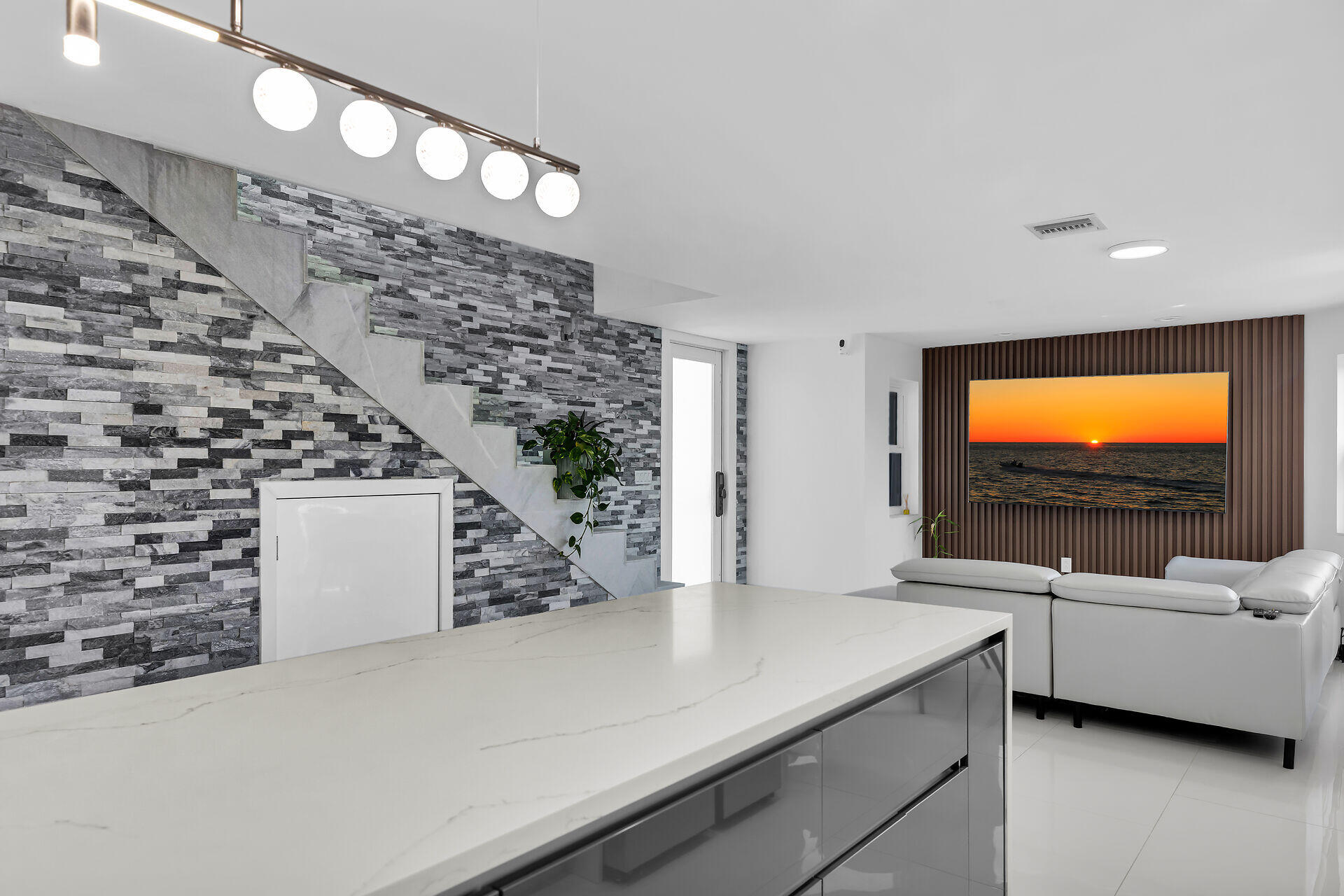 209 Corsair Road