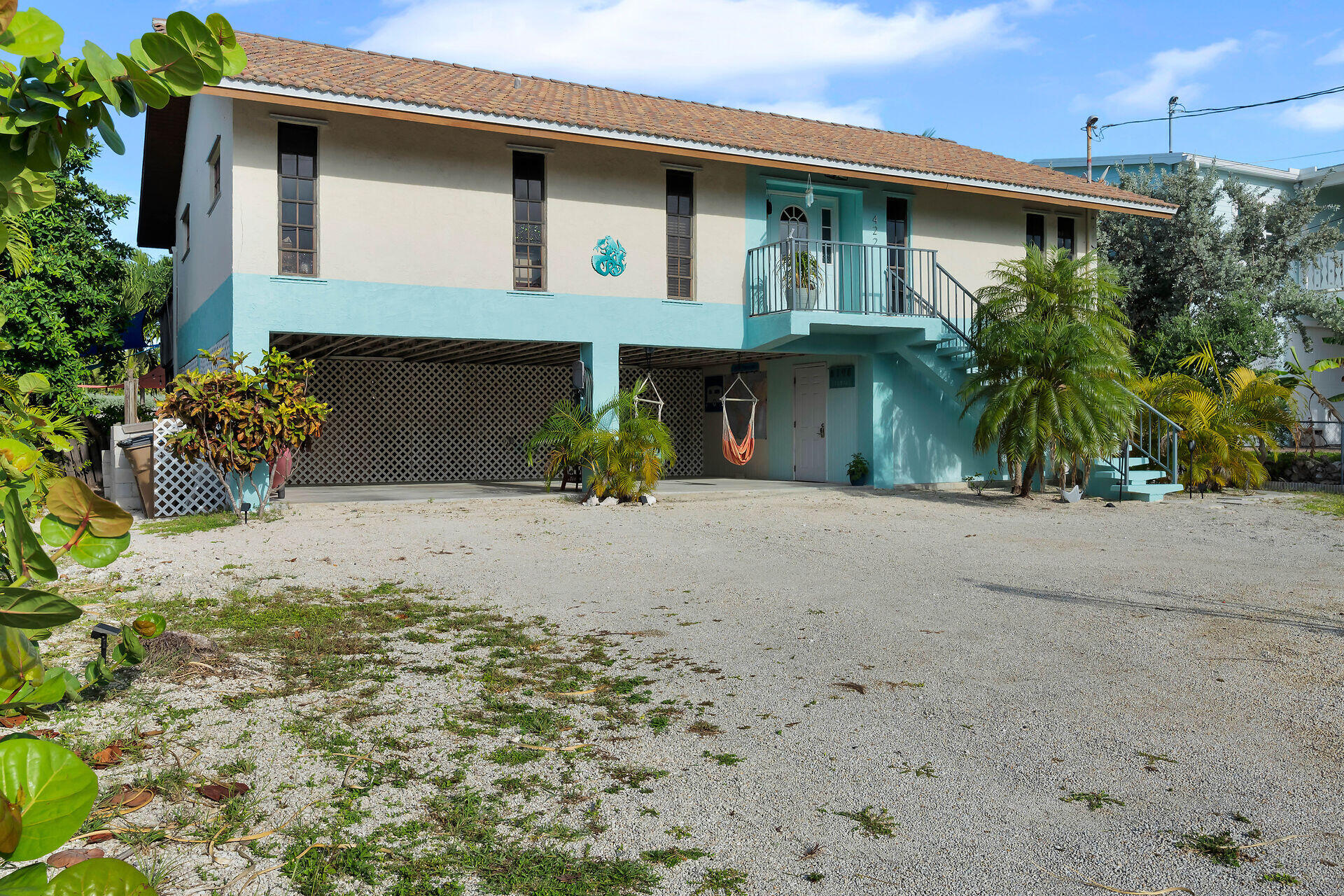422 Calle Limon