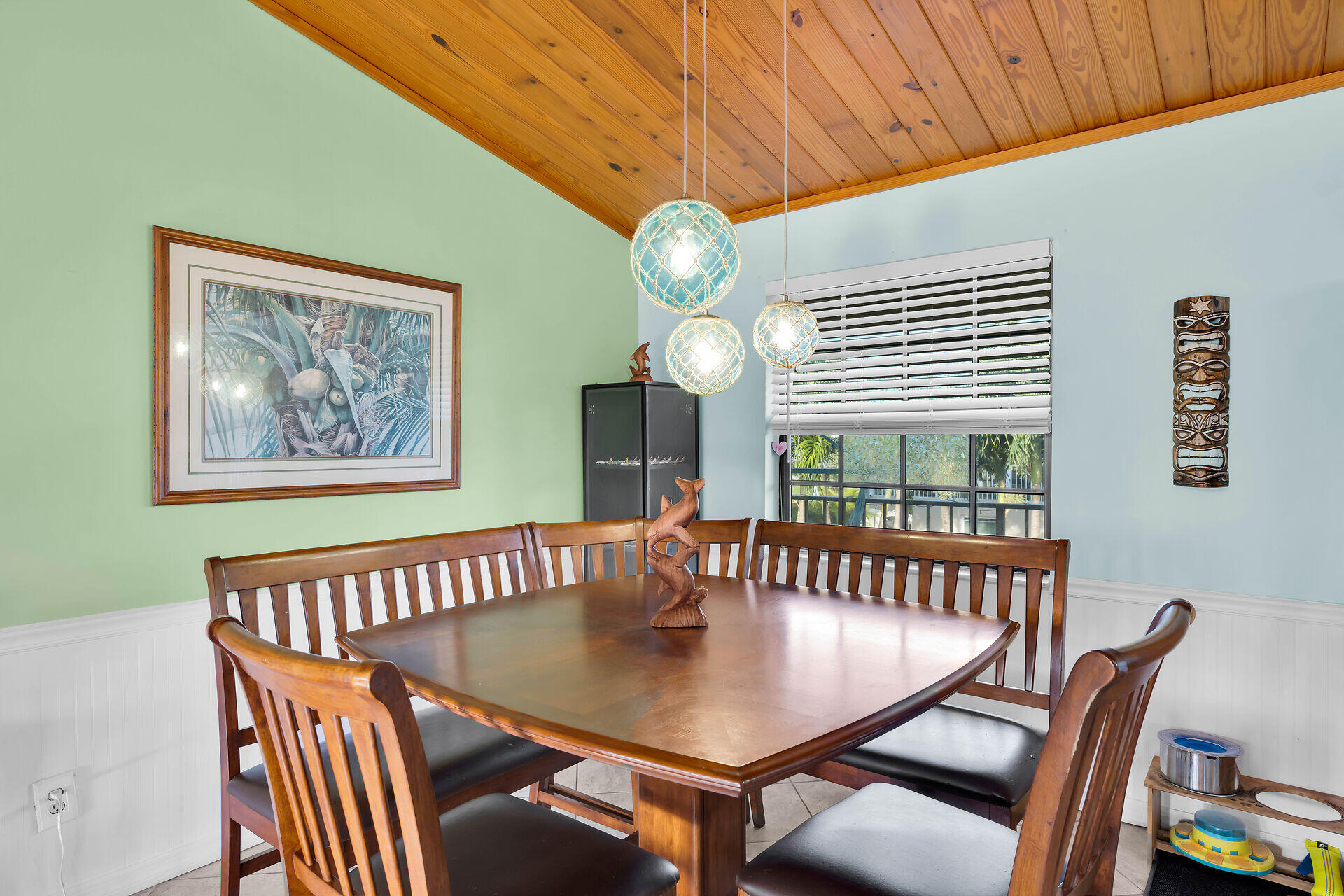 422 Calle Limon