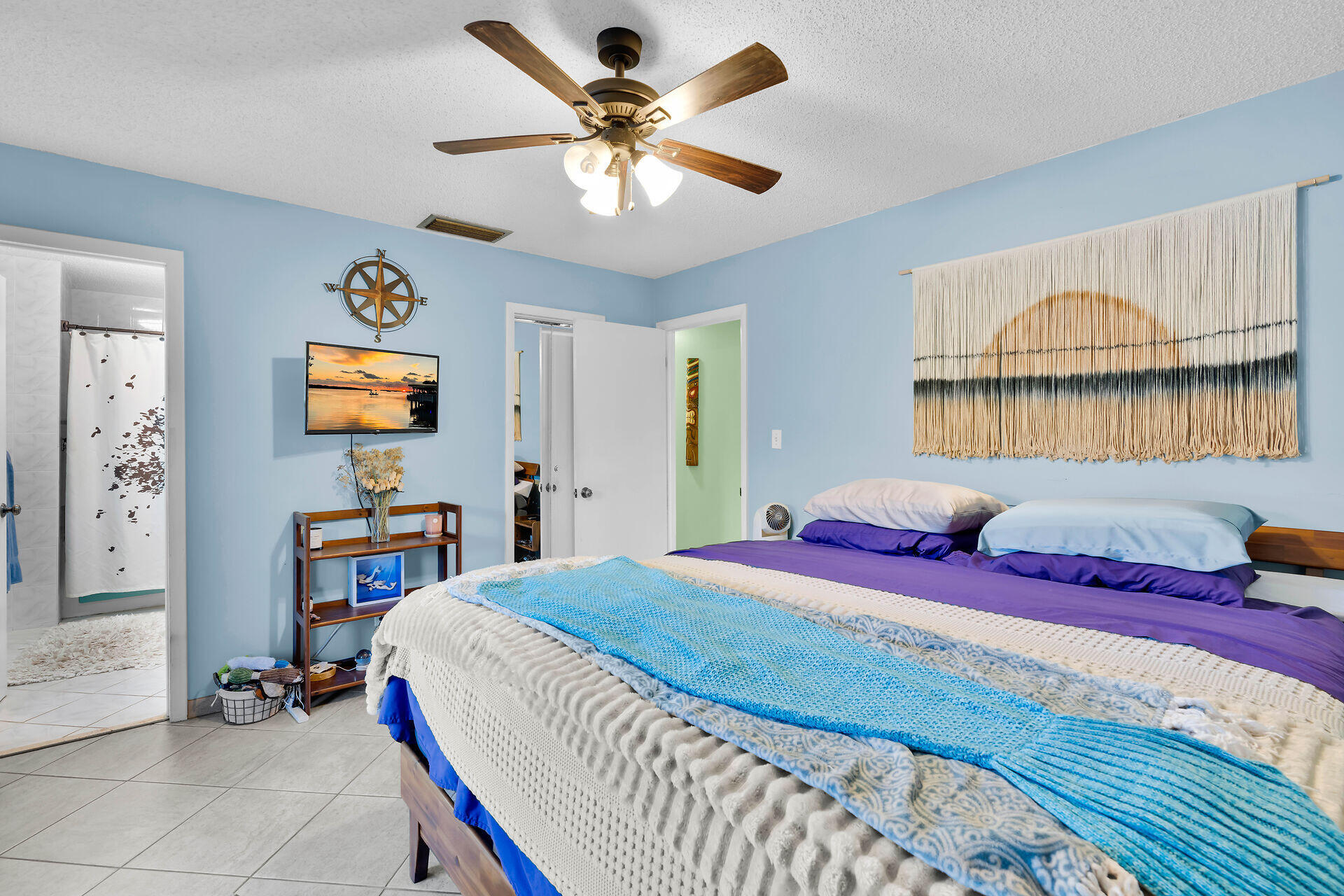 422 Calle Limon