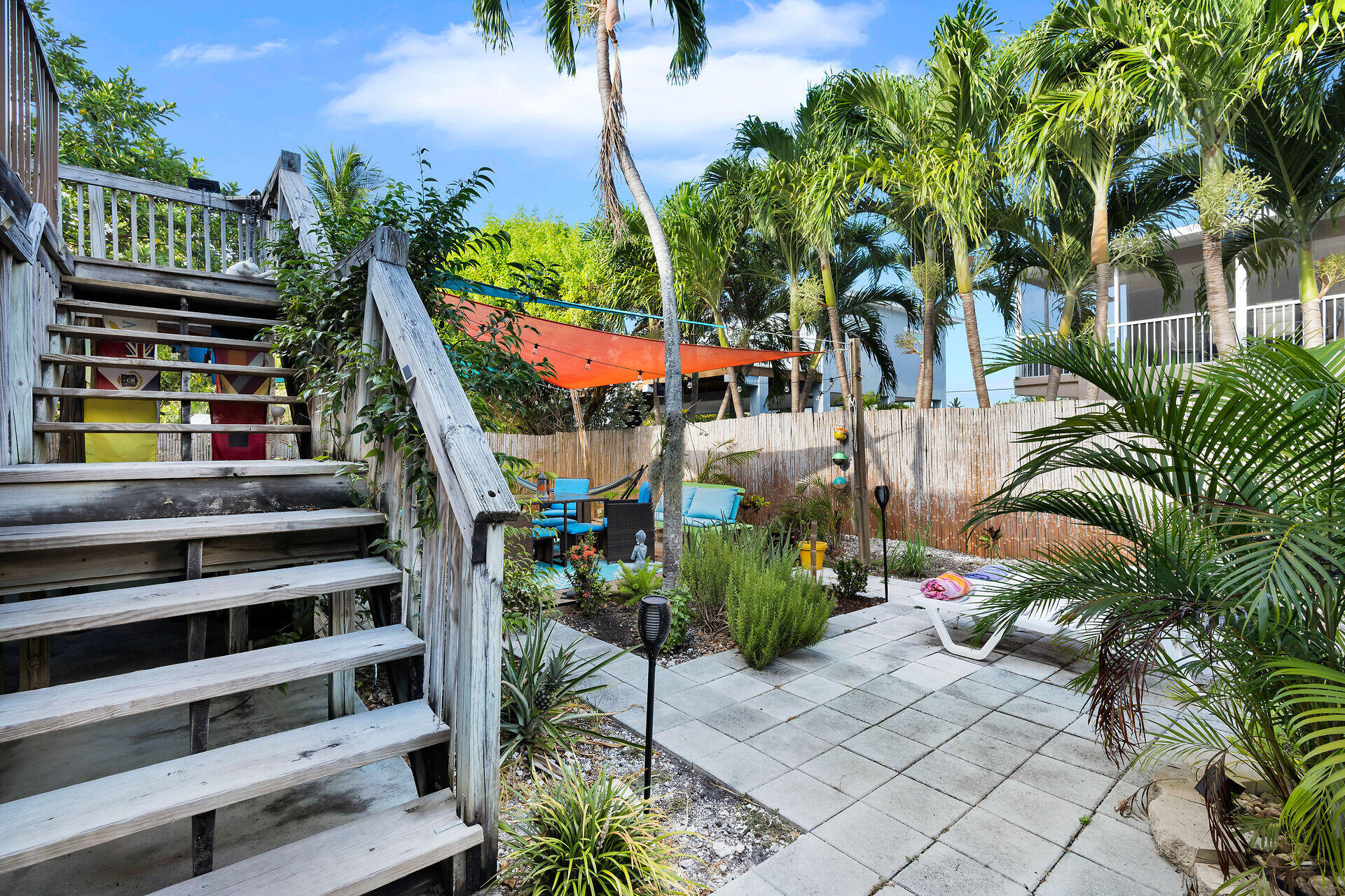 422 Calle Limon