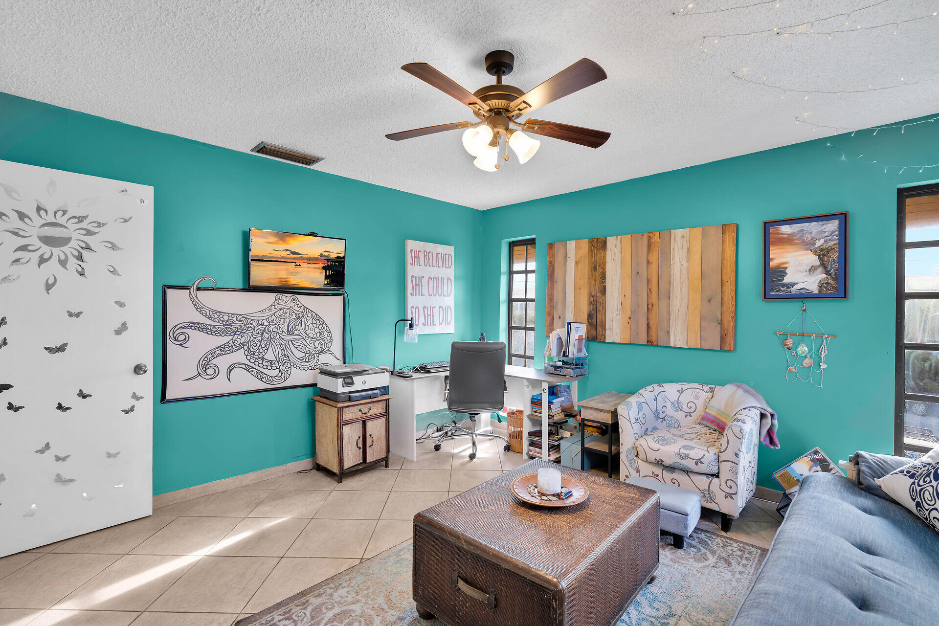 422 Calle Limon
